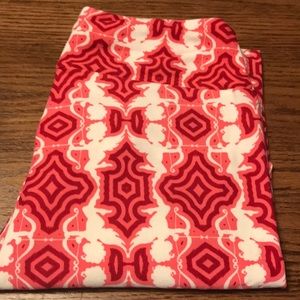 Lularoe one size leggings valentines